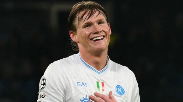 แม็คโทมิเนย์เล่นคล้ายเดแคลน ไรซ์